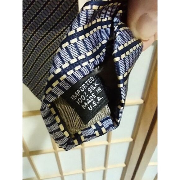 Perry Ellis Geometric Silk Tie - Picture 7 of 8